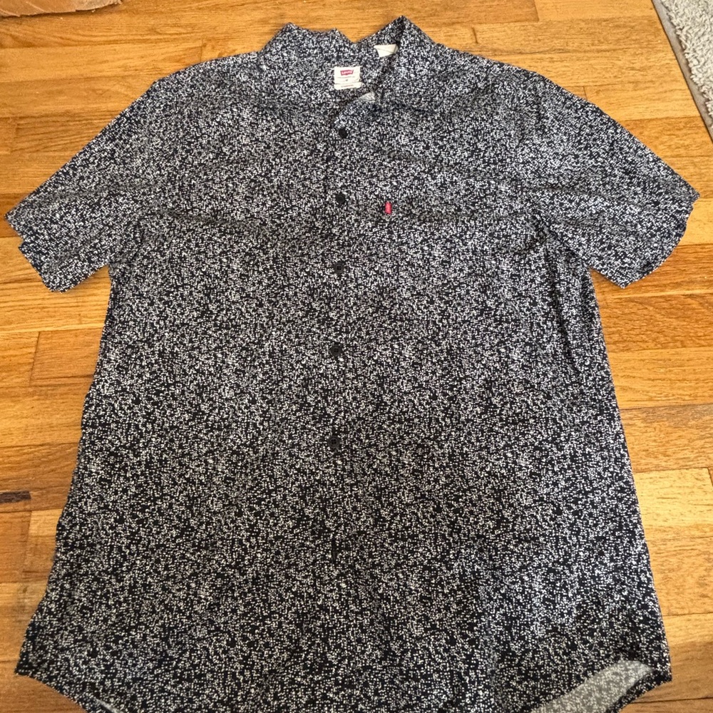 Levi's Black Casual Button Down Shirt with Abstract Pattern